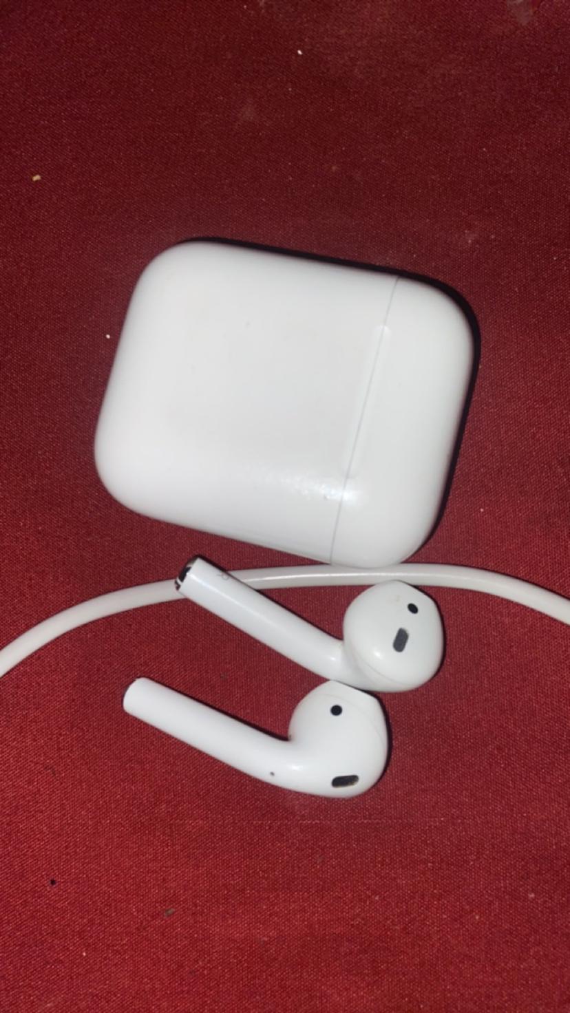 2nd Gen AirPods - photo 3