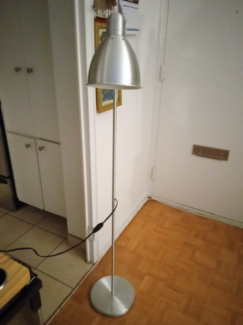 floor lamp