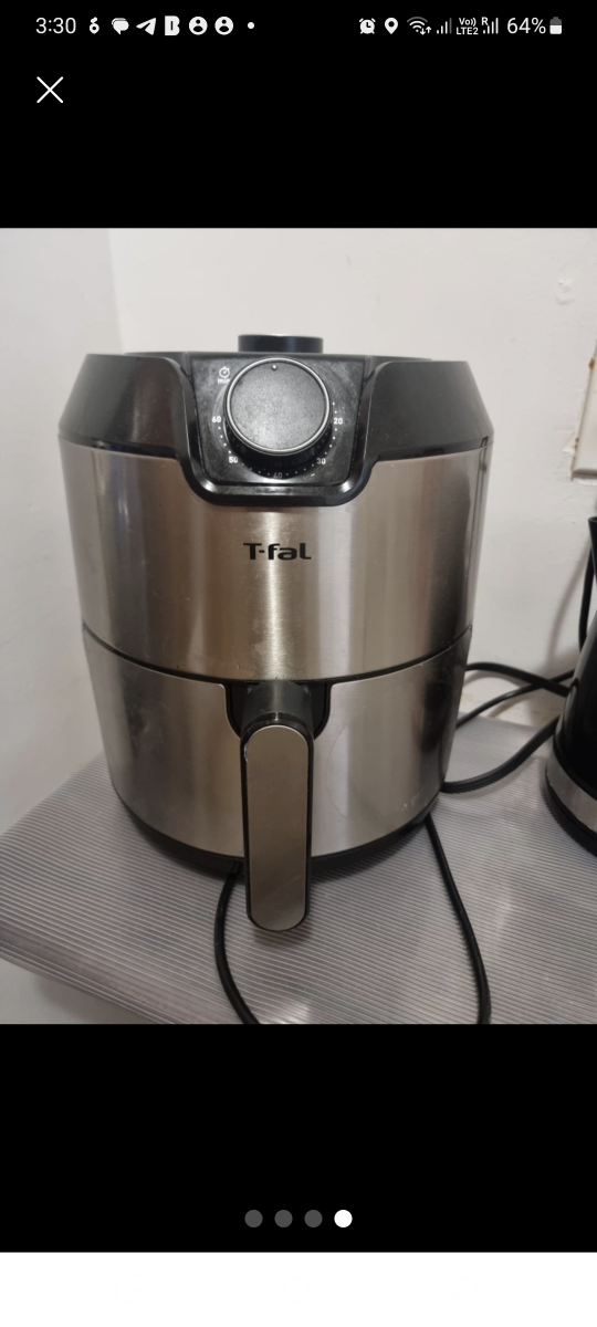 EXCELLENT (original $240) T fal 4.2L air fryer - photo 4