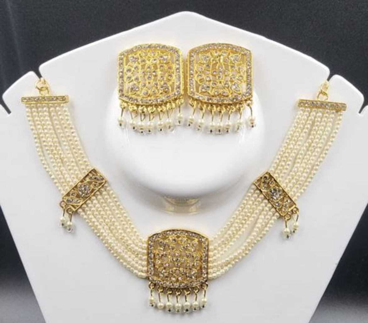 Jewellery thumbnail