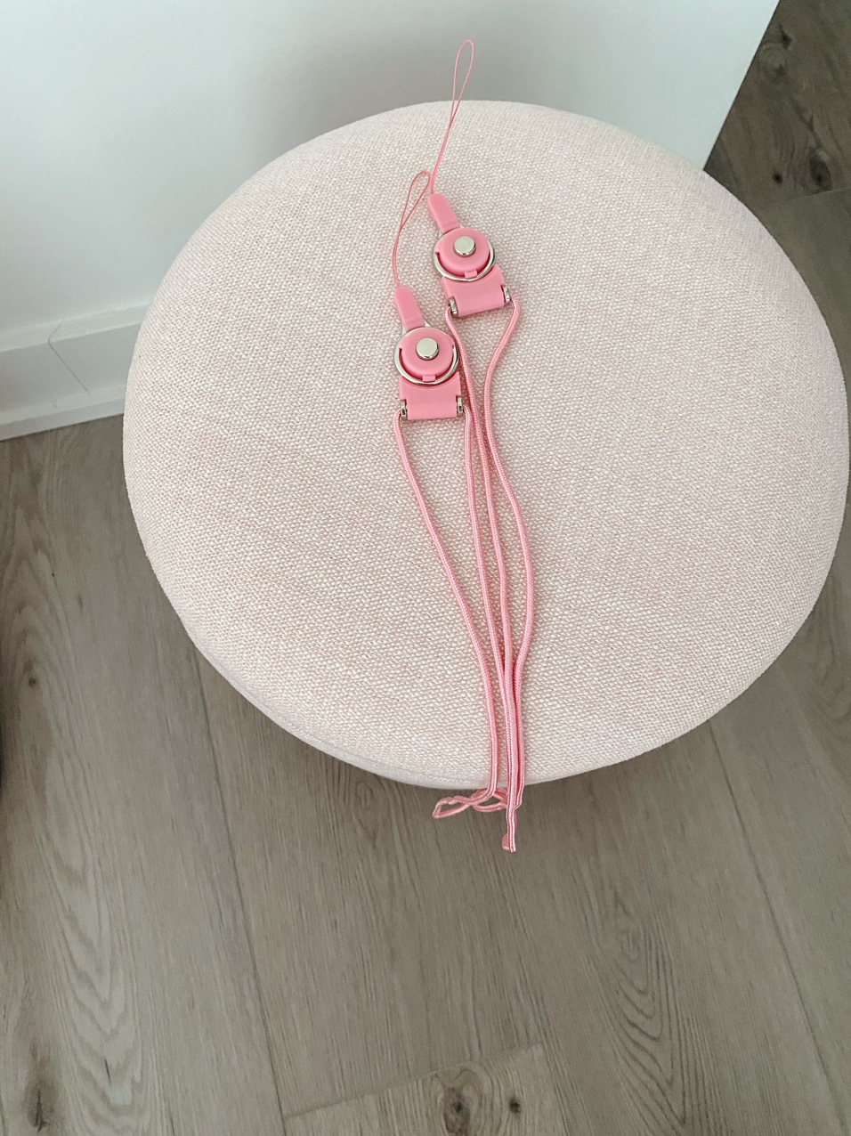 #freecycle Smartphone/AirPods Strap Lanyard image indicator(6)