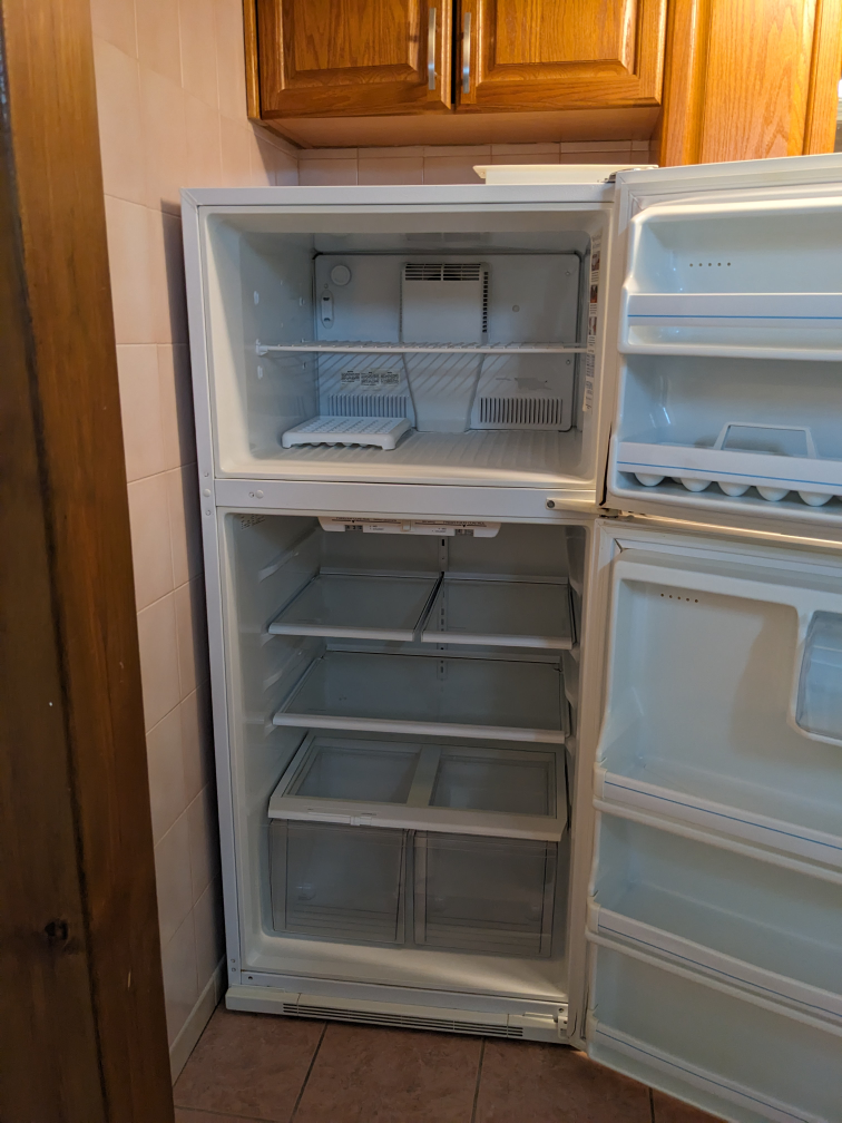 28 inch fridge Performa - photo 2
