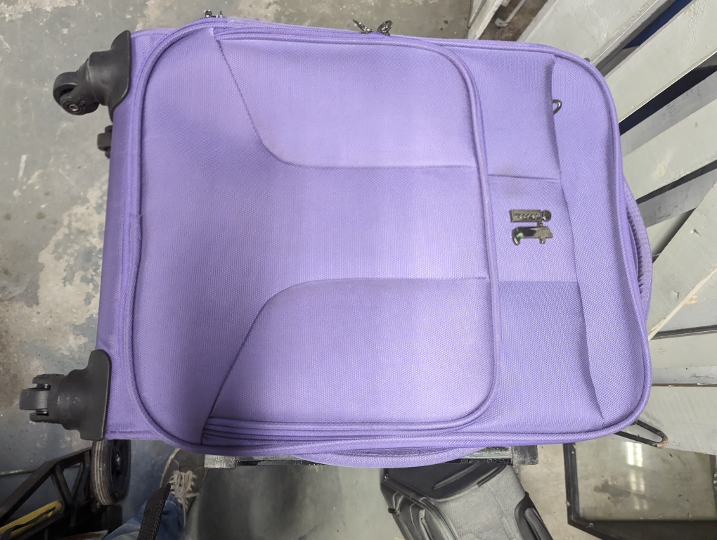 Suitcase 22 x 14 x 9 - photo 3