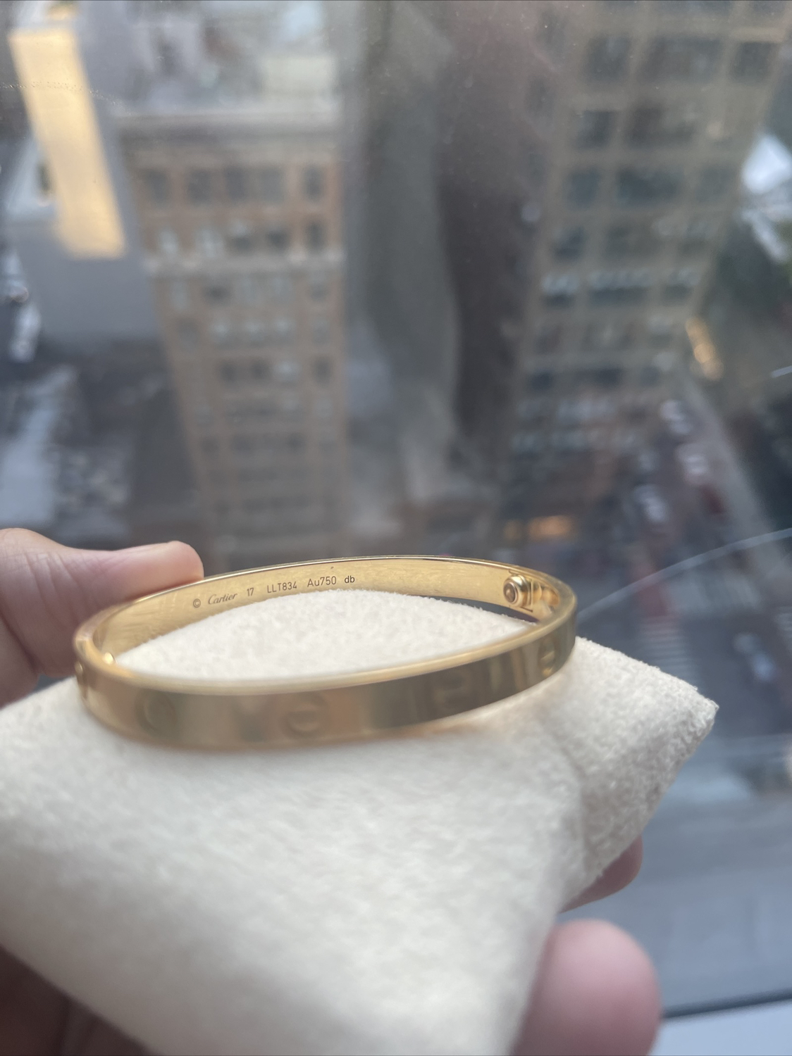 Cartier Love Bracelet sz 17 18K Gold w. COA & ScrewDriver - photo 3