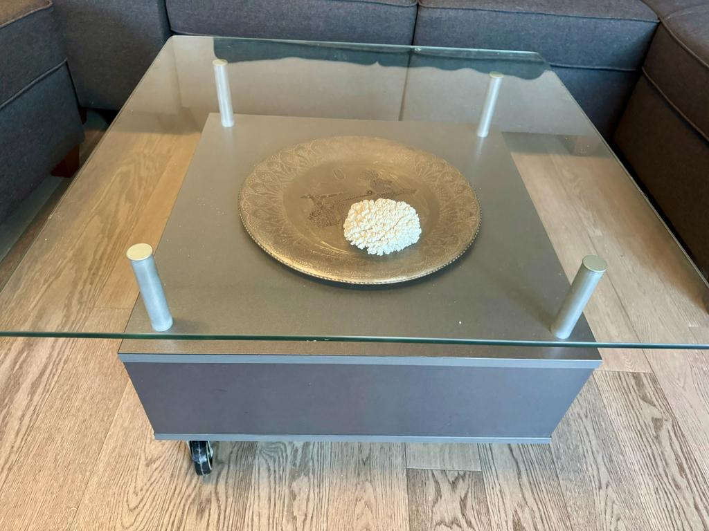 Square glass top coffee table image indicator(3)