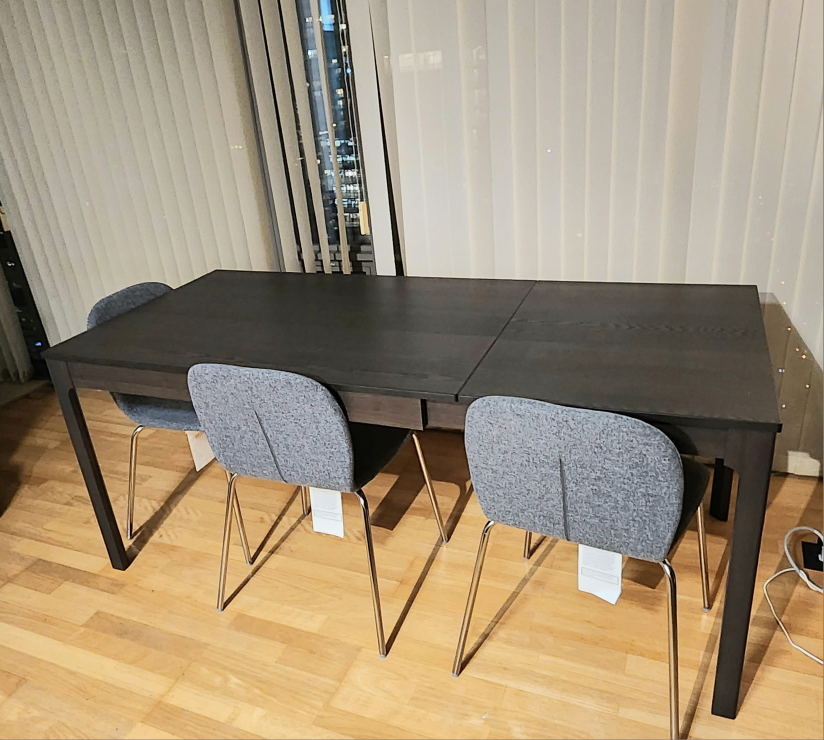 Ikea extendable dining table with 4 chairs - photo 3