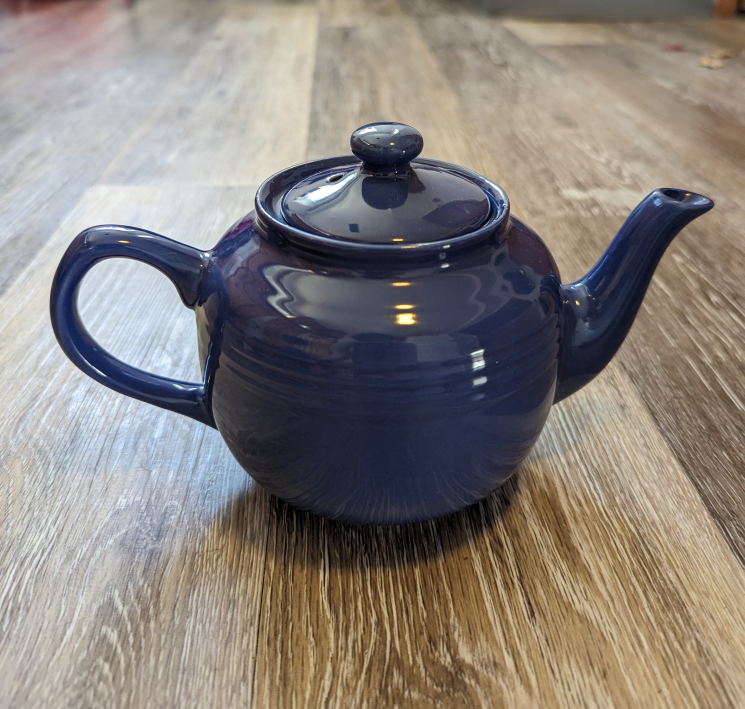 Adorable blue teapot 🏒 thumbnail