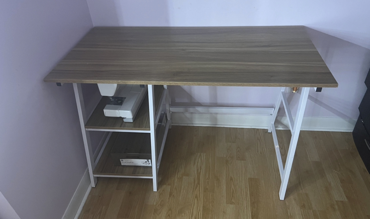 Free desk