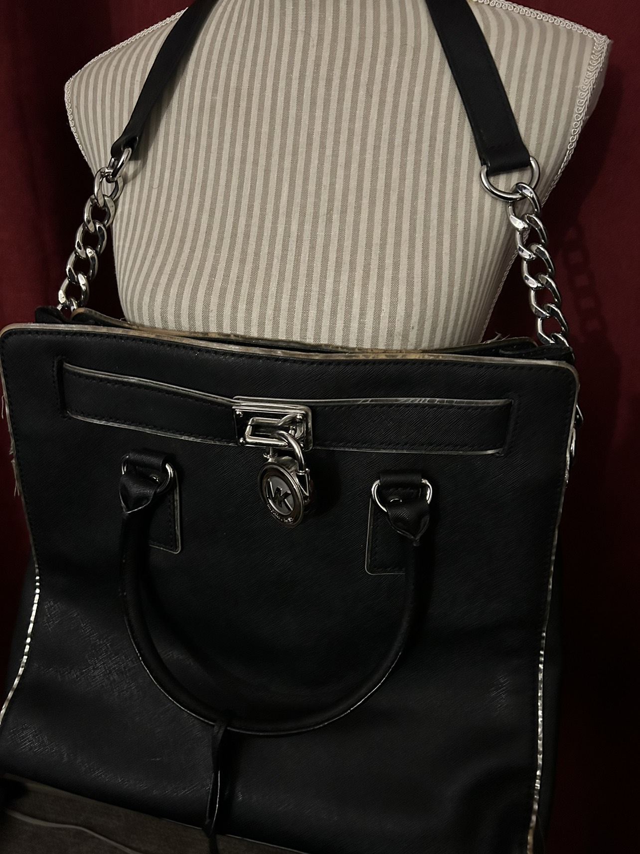 Authentic Micheal Kors big bag image indicator(5)