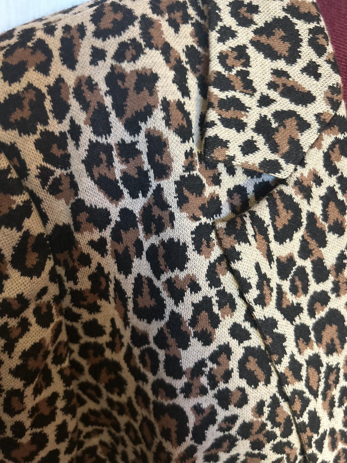 Leopard print blazer size large - photo 3