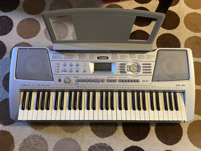 Yamaha PSR 290 61-Key Keyboard thumbnail