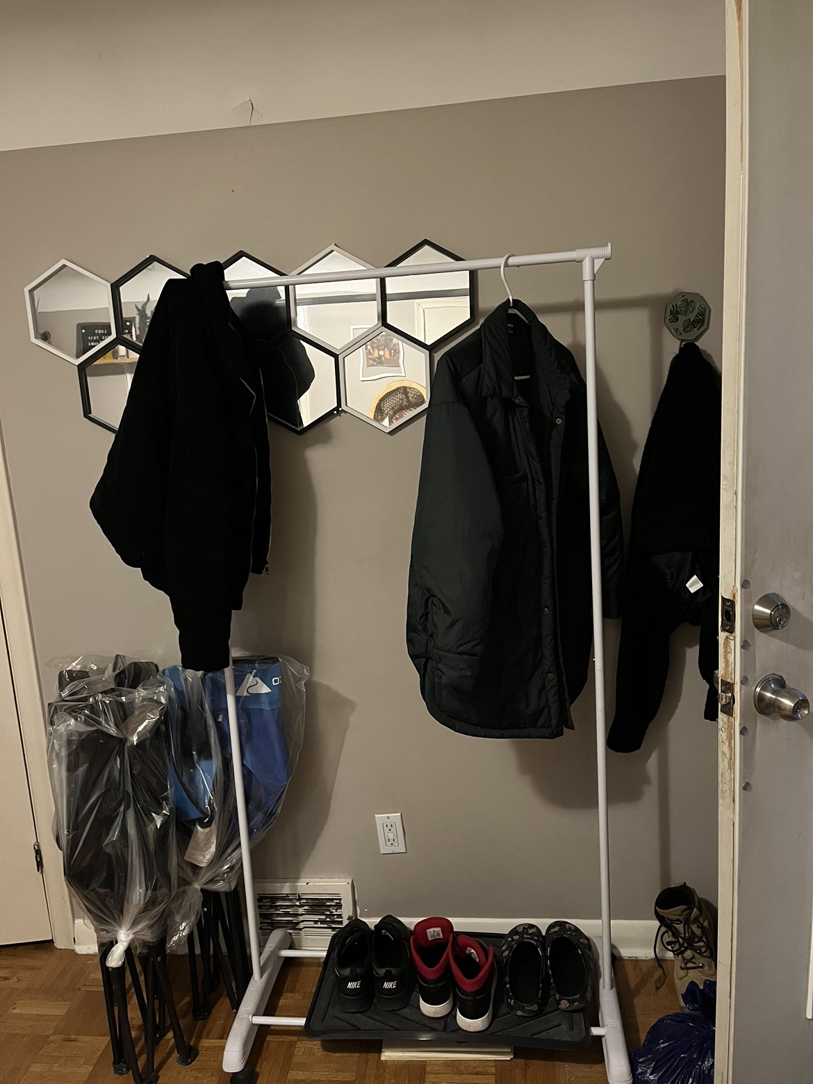 Clothes rack thumbnail