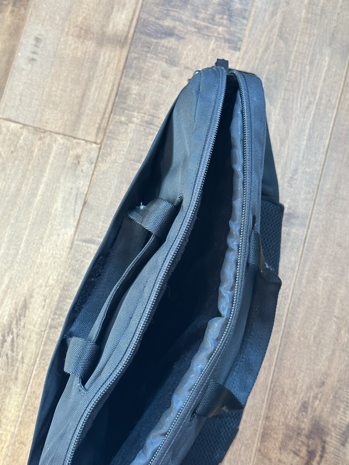 15” laptop bag image indicator(3)