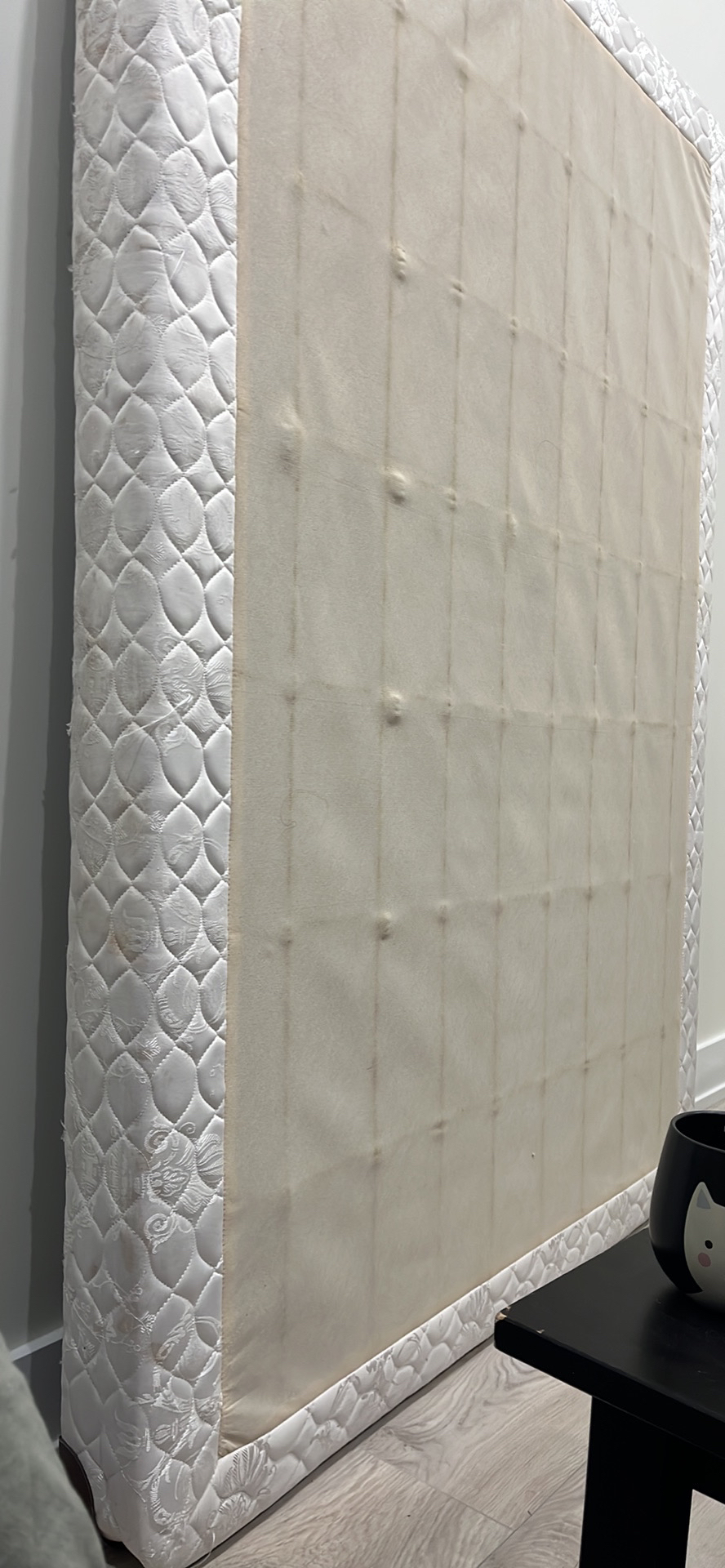 Queen size bed spring image indicator(3)