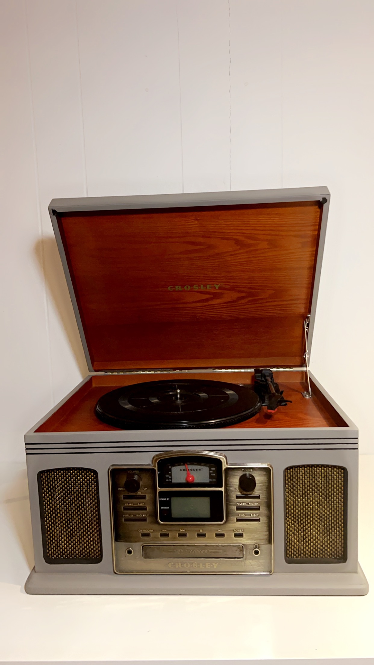 Crosley 4in1 Vinyl Player, Bluetooth, CD, Radio thumbnail