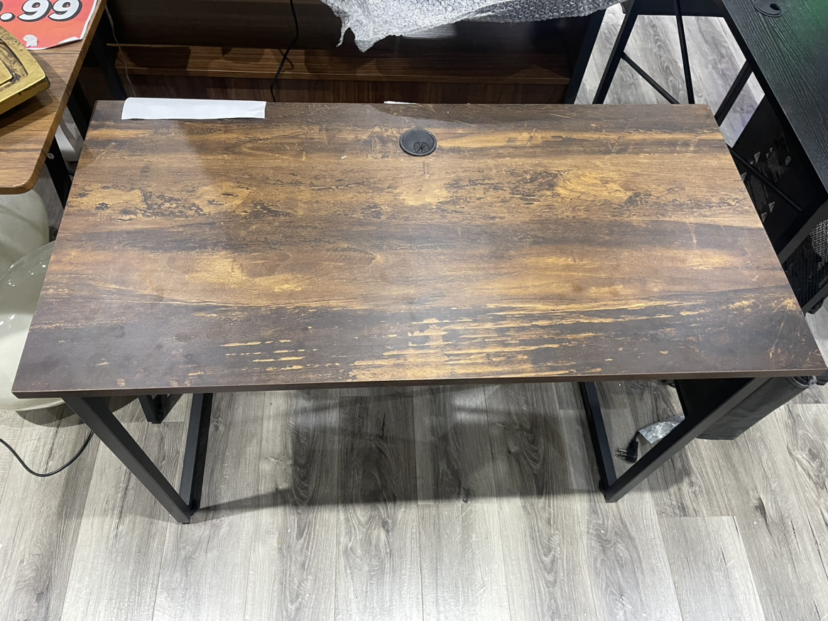 (Brand New)Computer Desk In The Box