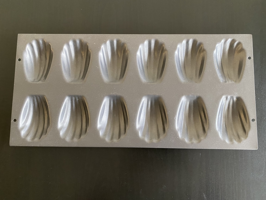 Large Madeleines pan thumbnail