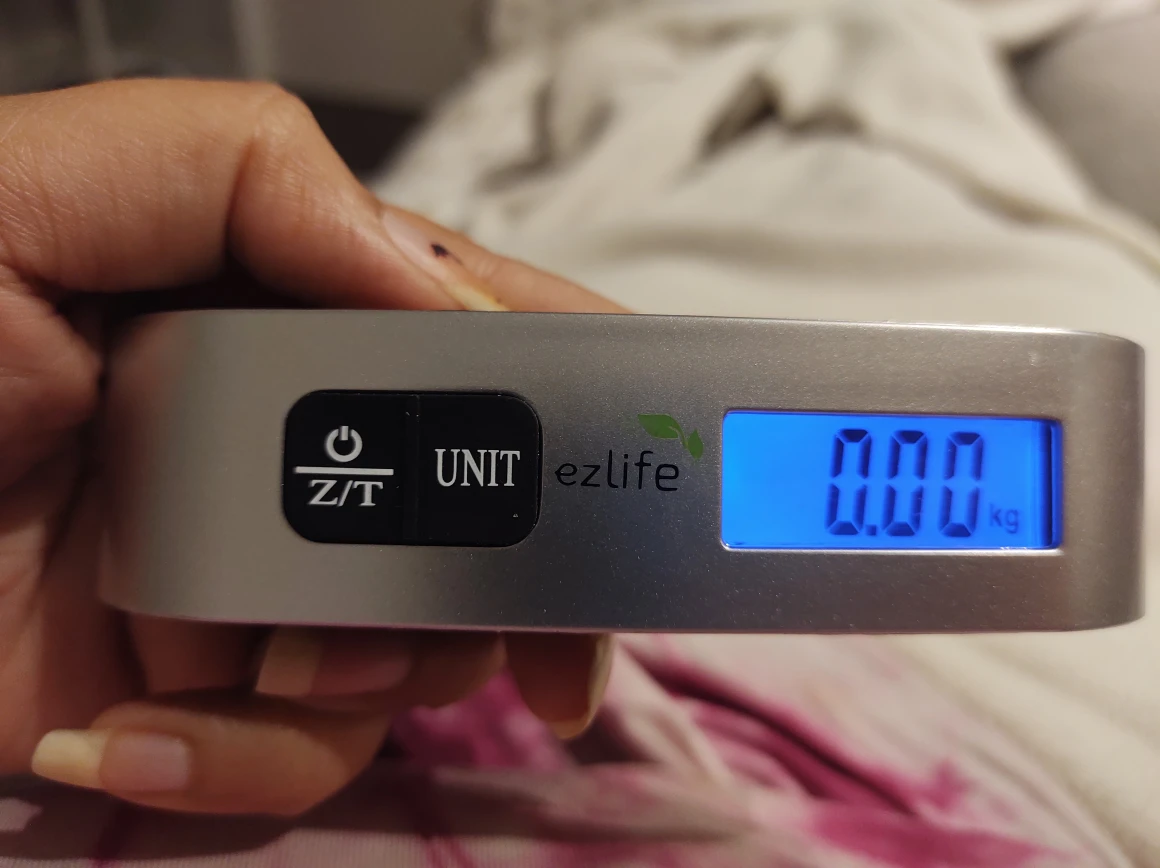 NEW Electronic Luggage Scale thumbnail