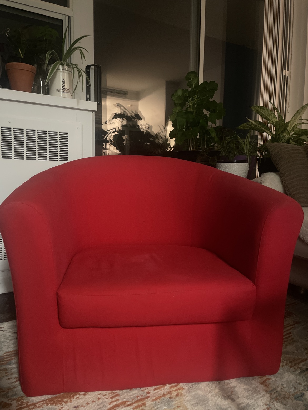 free furniture 2 available❄️ image indicator(6)