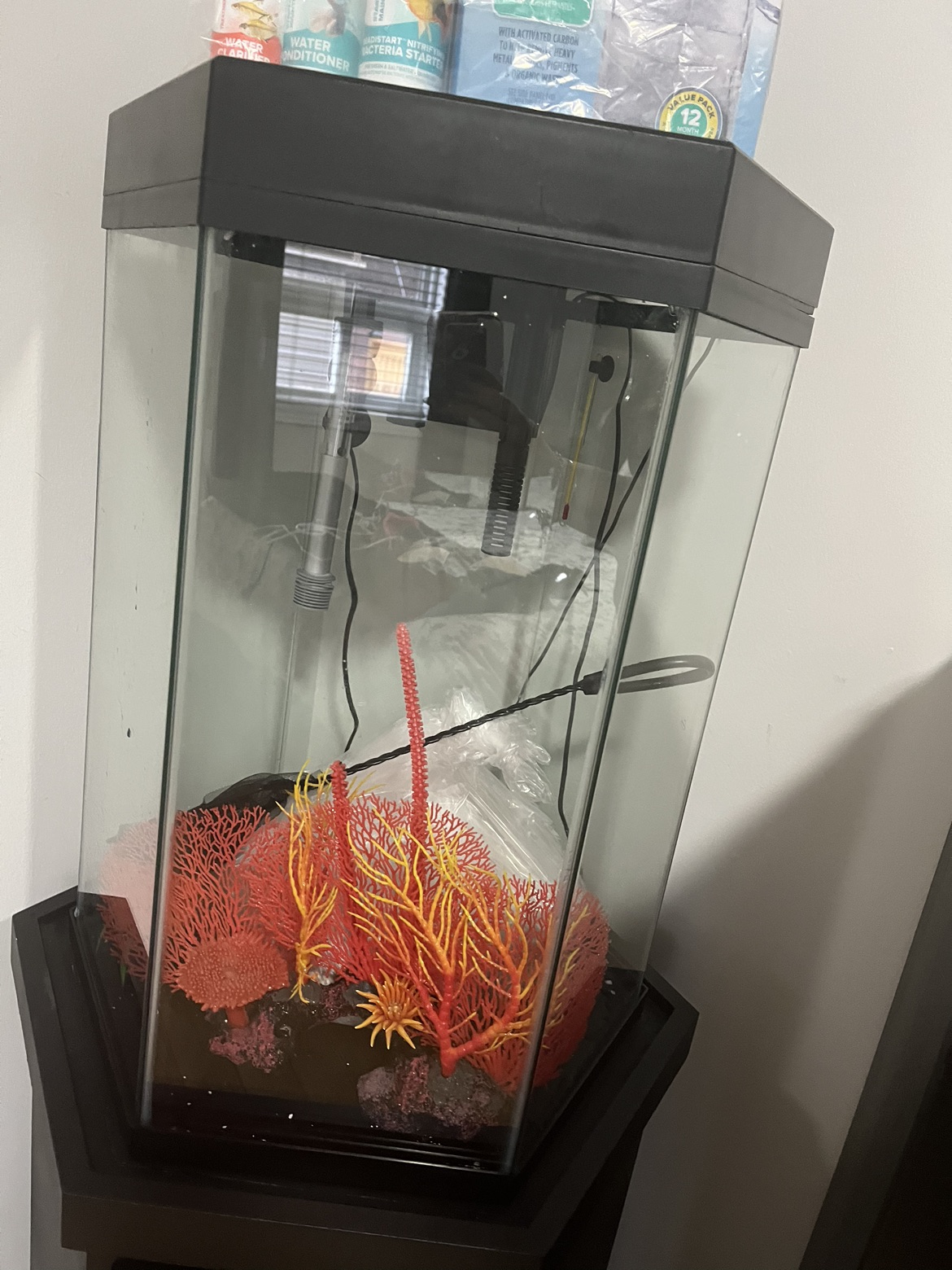 Aquarium and stand - photo 2