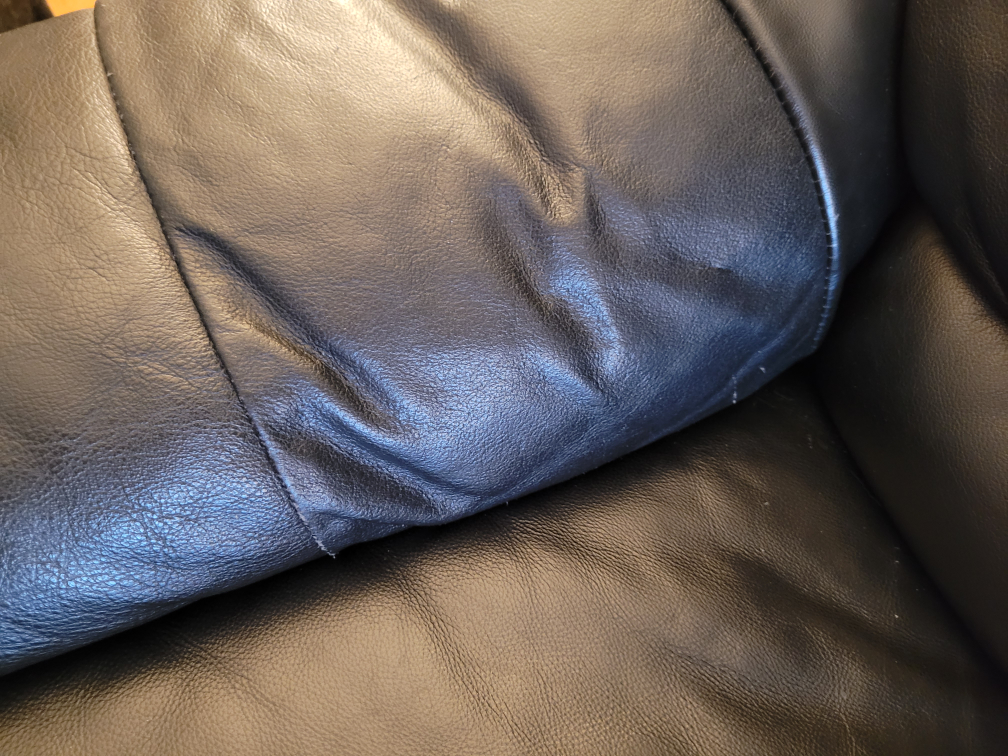 Moving sale - gone by Nov 4! Leather Sofa image indicator(3)
