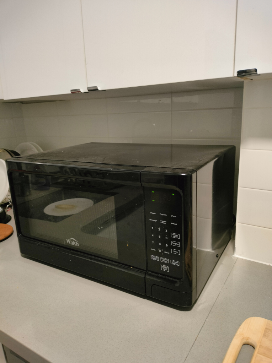 Microwave oven - photo 3