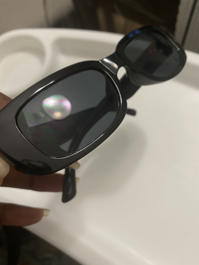 Sunglasses thumbnail