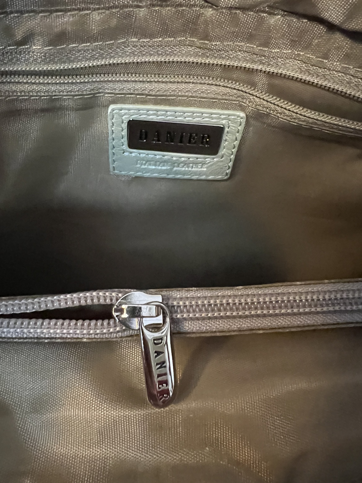 Purses. $5-$10 image indicator(3)