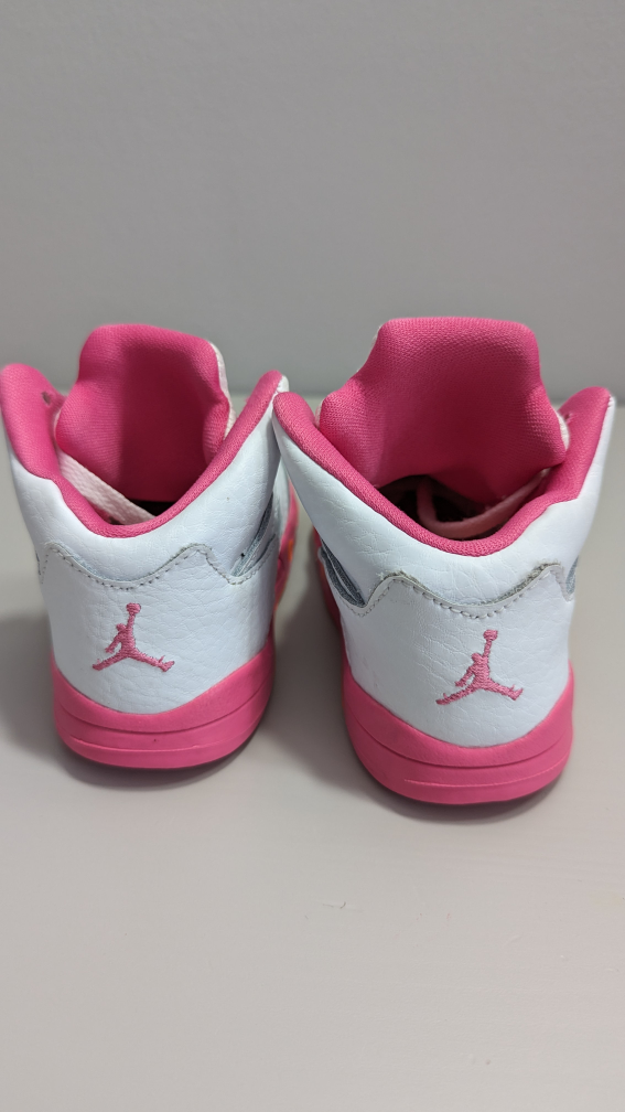 Toddler girl Jordan running shoes size 5.5 - photo 4