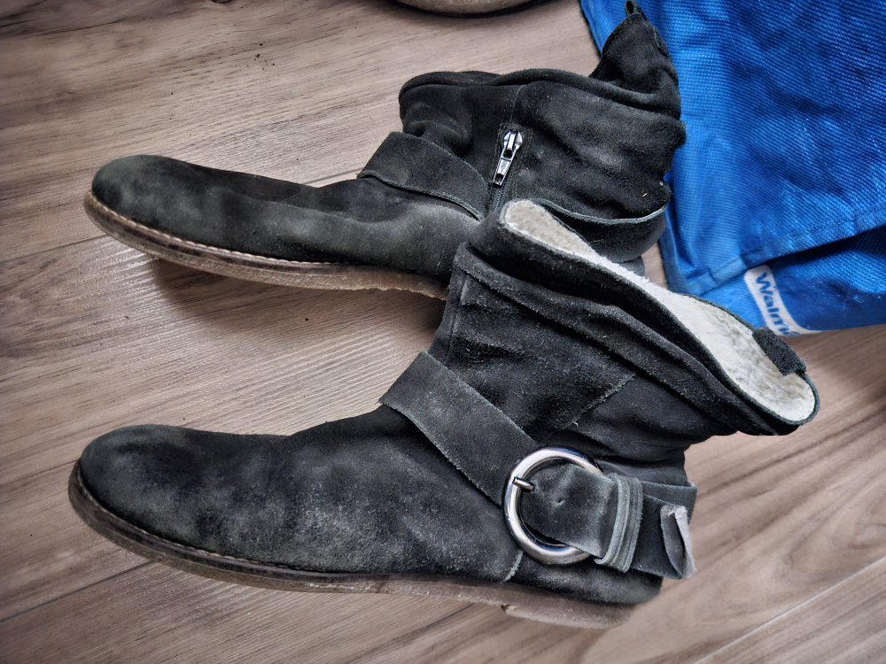 #freecycle  comfy lined ankle boots image indicator(2)