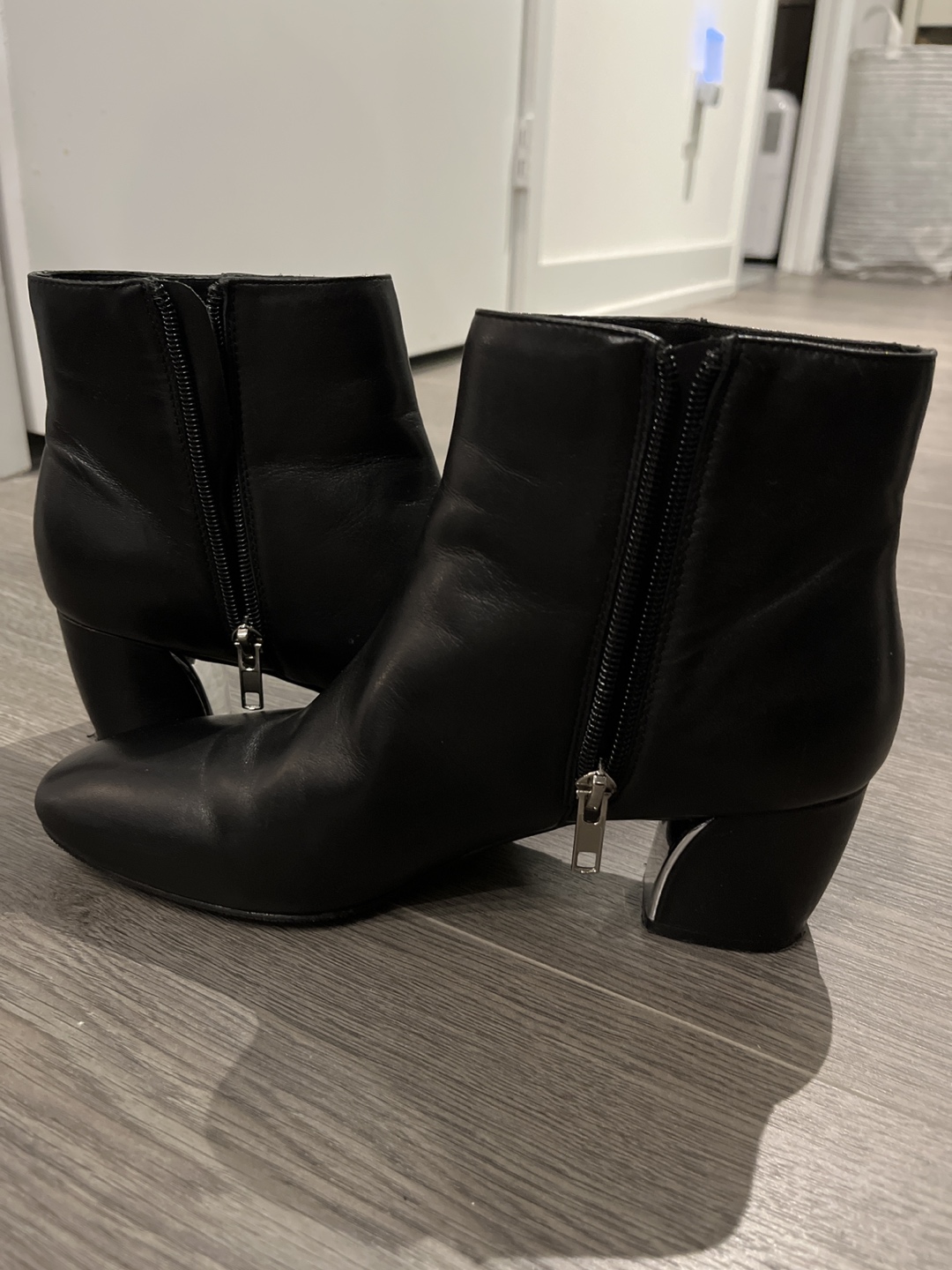 FLASH SALE leather boots Size 7M - photo 3