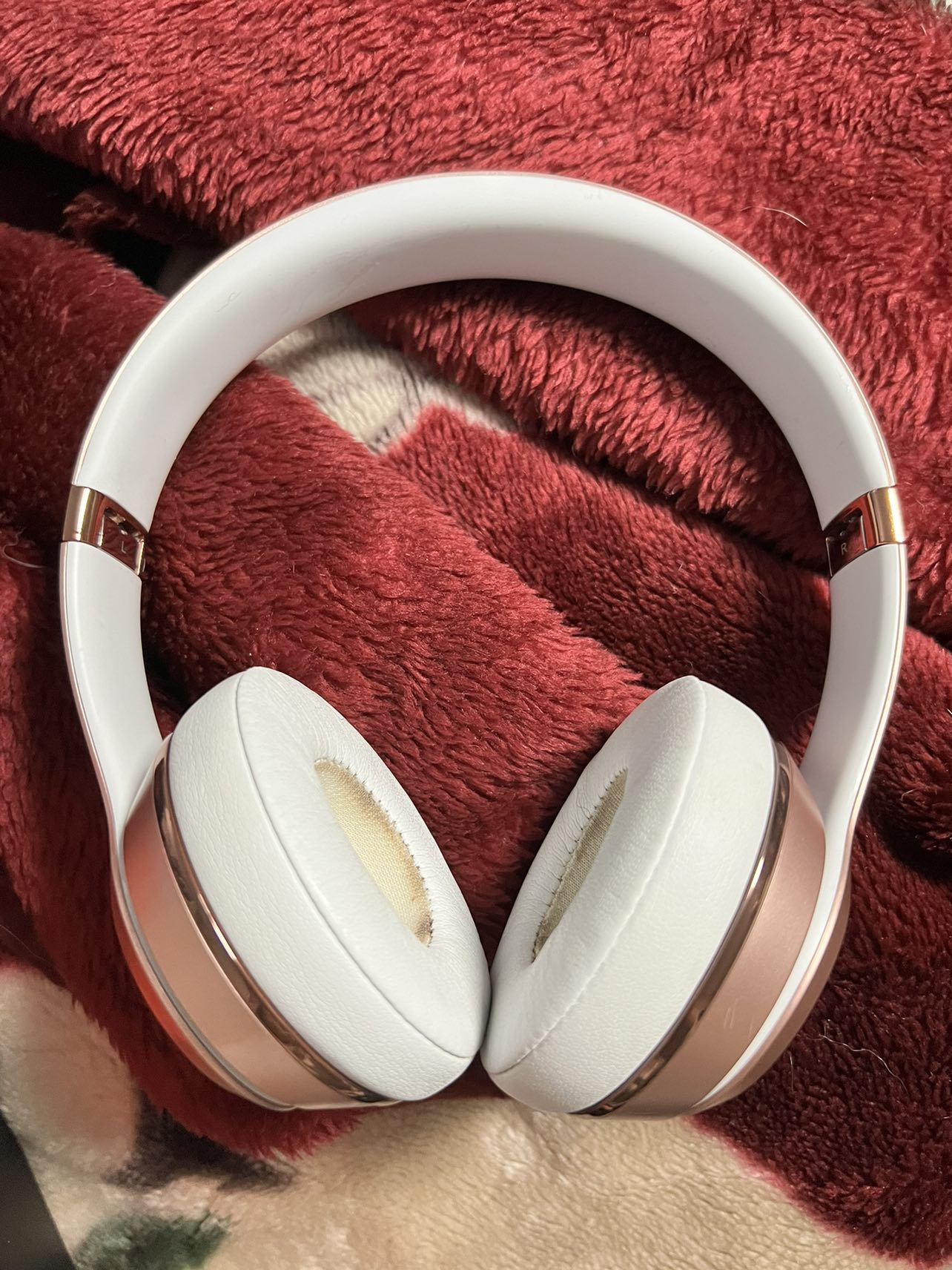 Beats Solo Wireless 3 image indicator(4)