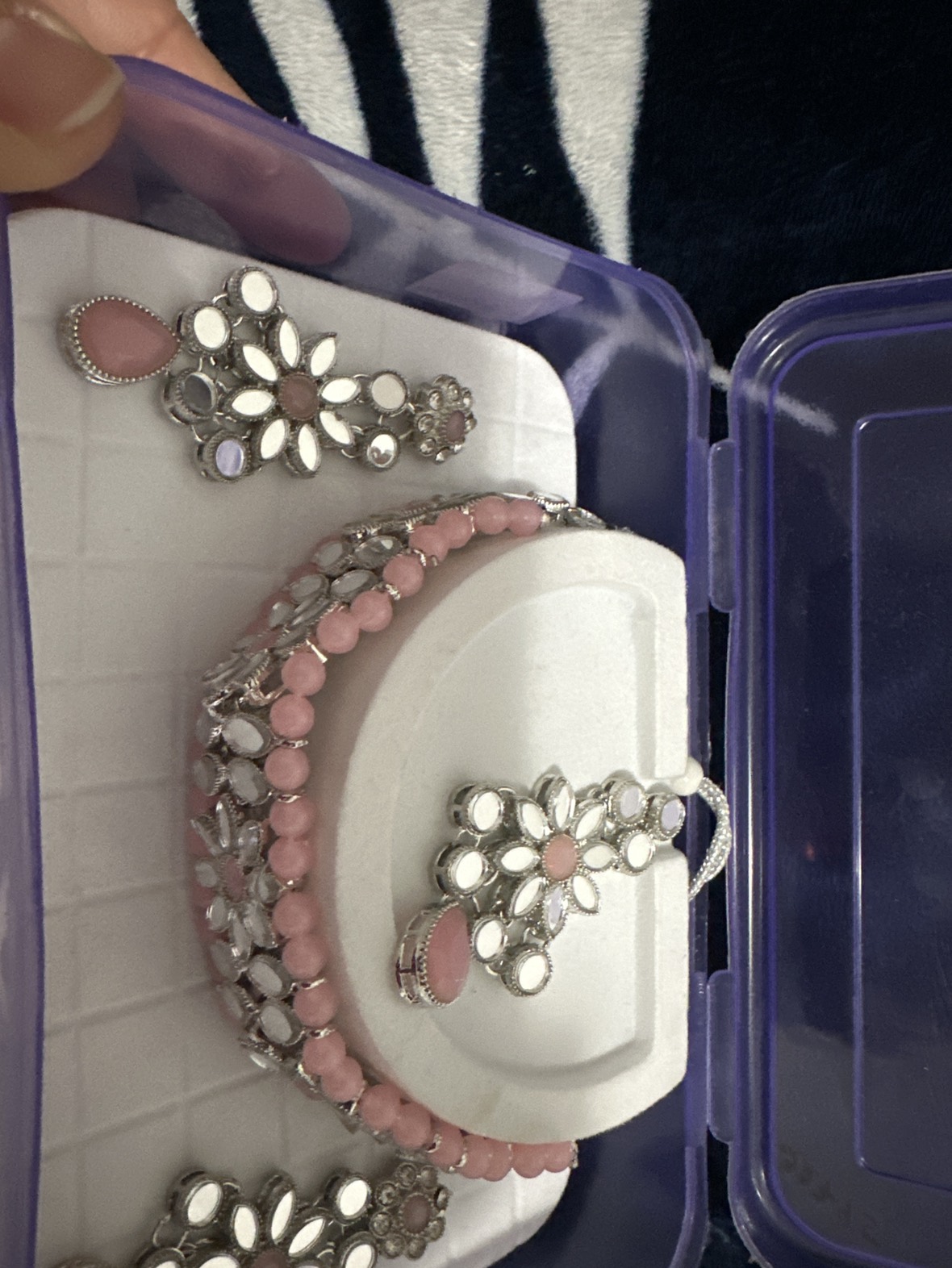 Jewellery thumbnail