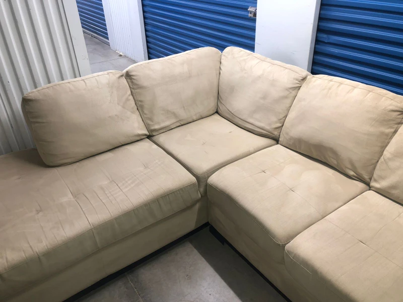 FREE DELIVERY 🚚💨 LIKE NEW 5 SEATER LIGHT BEIGE SECTIONAL SOFA image indicator(4)