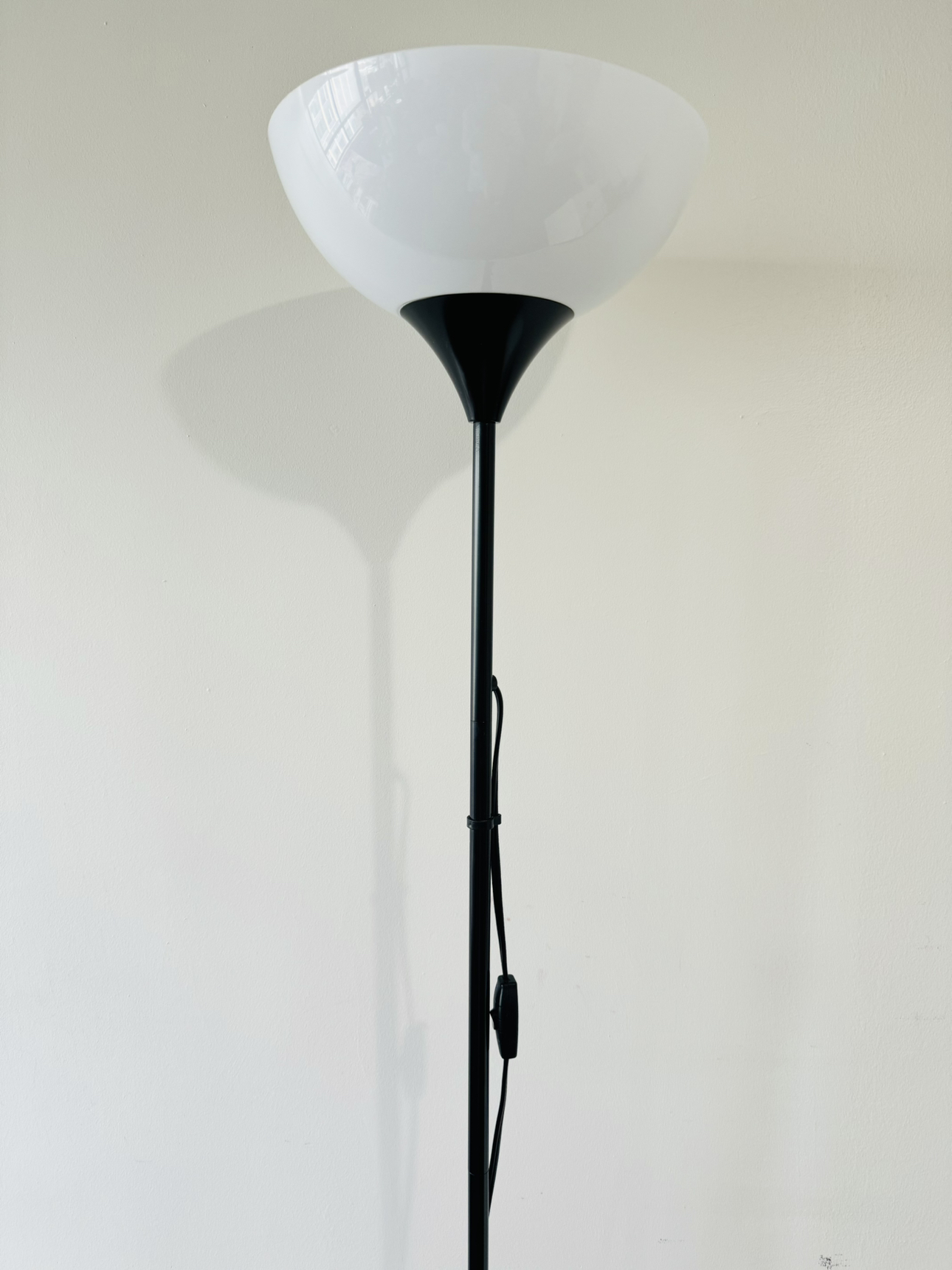 IKEA floor lamp / floor uplighter (black/white) - photo 4