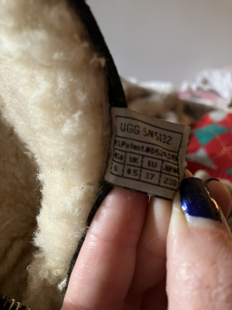 Ugg Black Suede Cargo pocket boot size 6 #FREECYCLE image indicator(5)