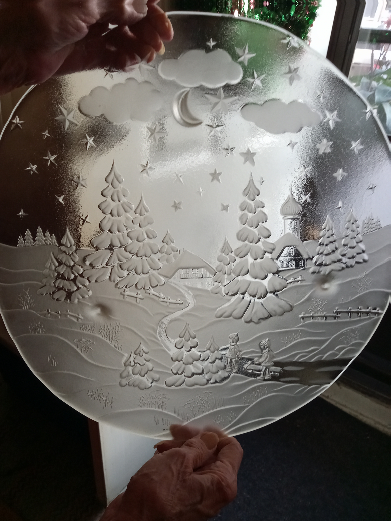 Christmas Glass Platter *MUST PICKUP*