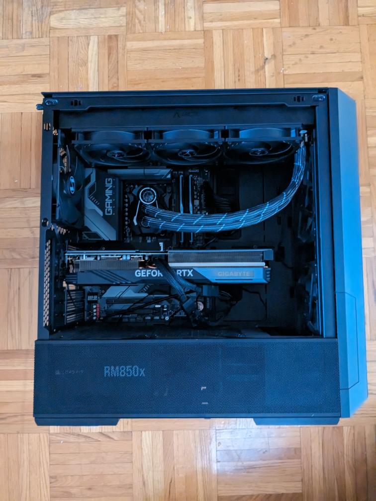 gaming pc (rtx 4070 ti & i7 13700k) + monitor and peripherals - photo 2