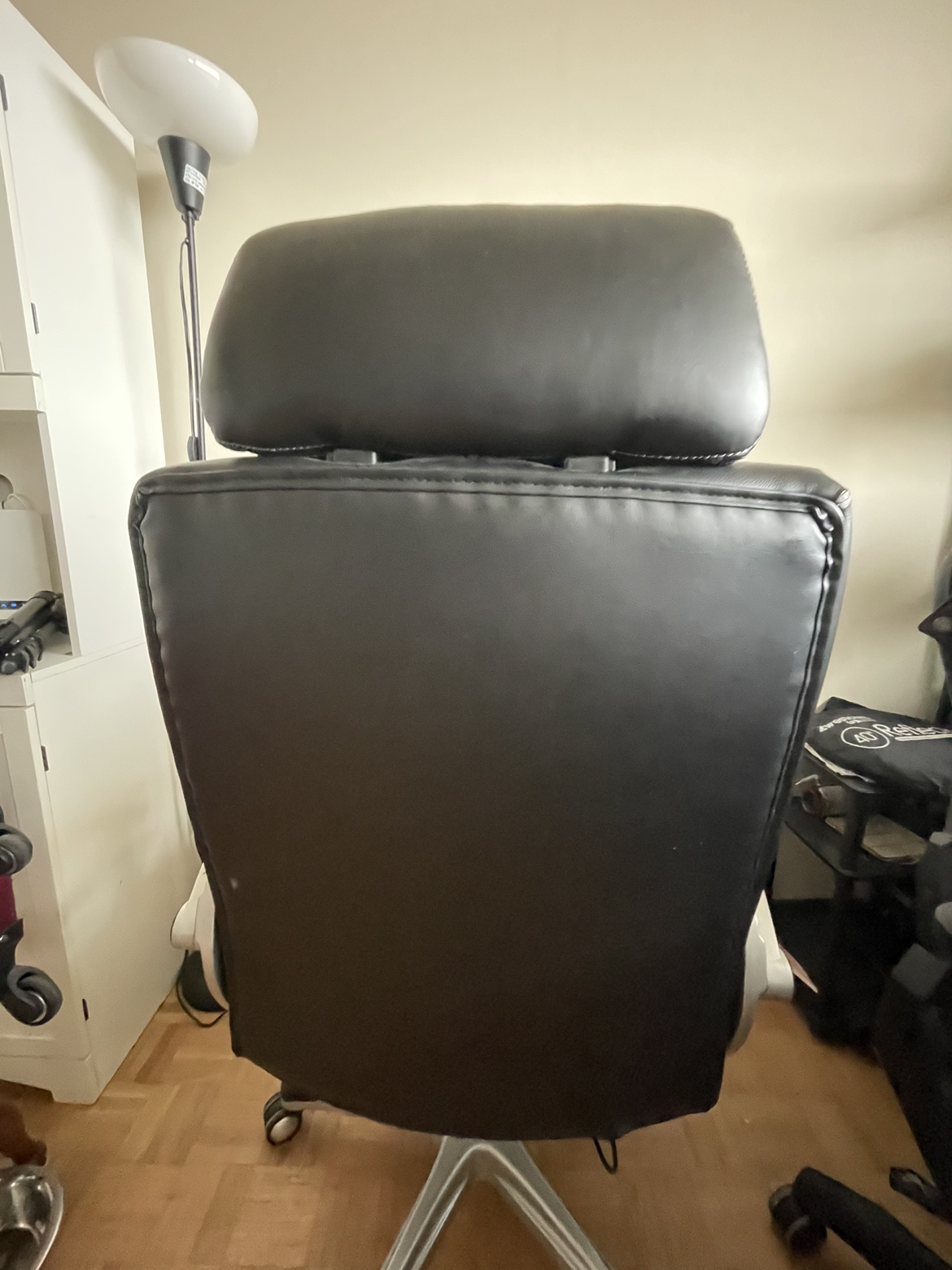 Comfortable Office Chair (Cash only) - photo 2