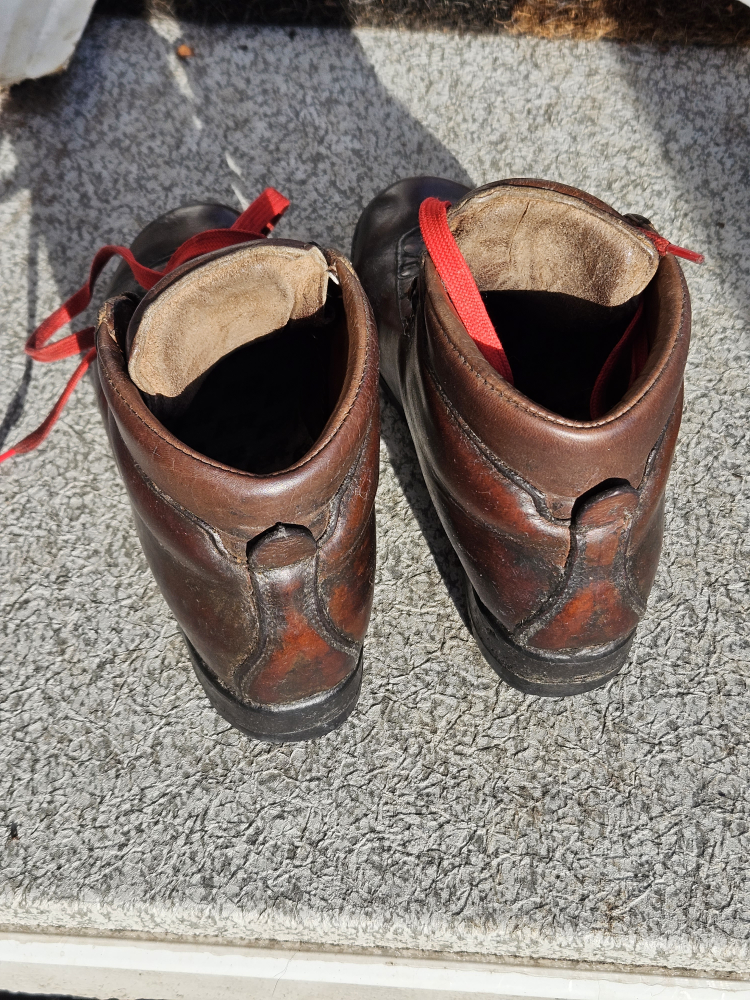Women's Vintage Leather Boots Size 7 - photo 4