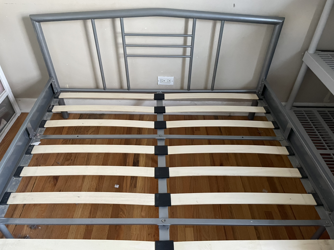 Metal Bed Frame - photo 2