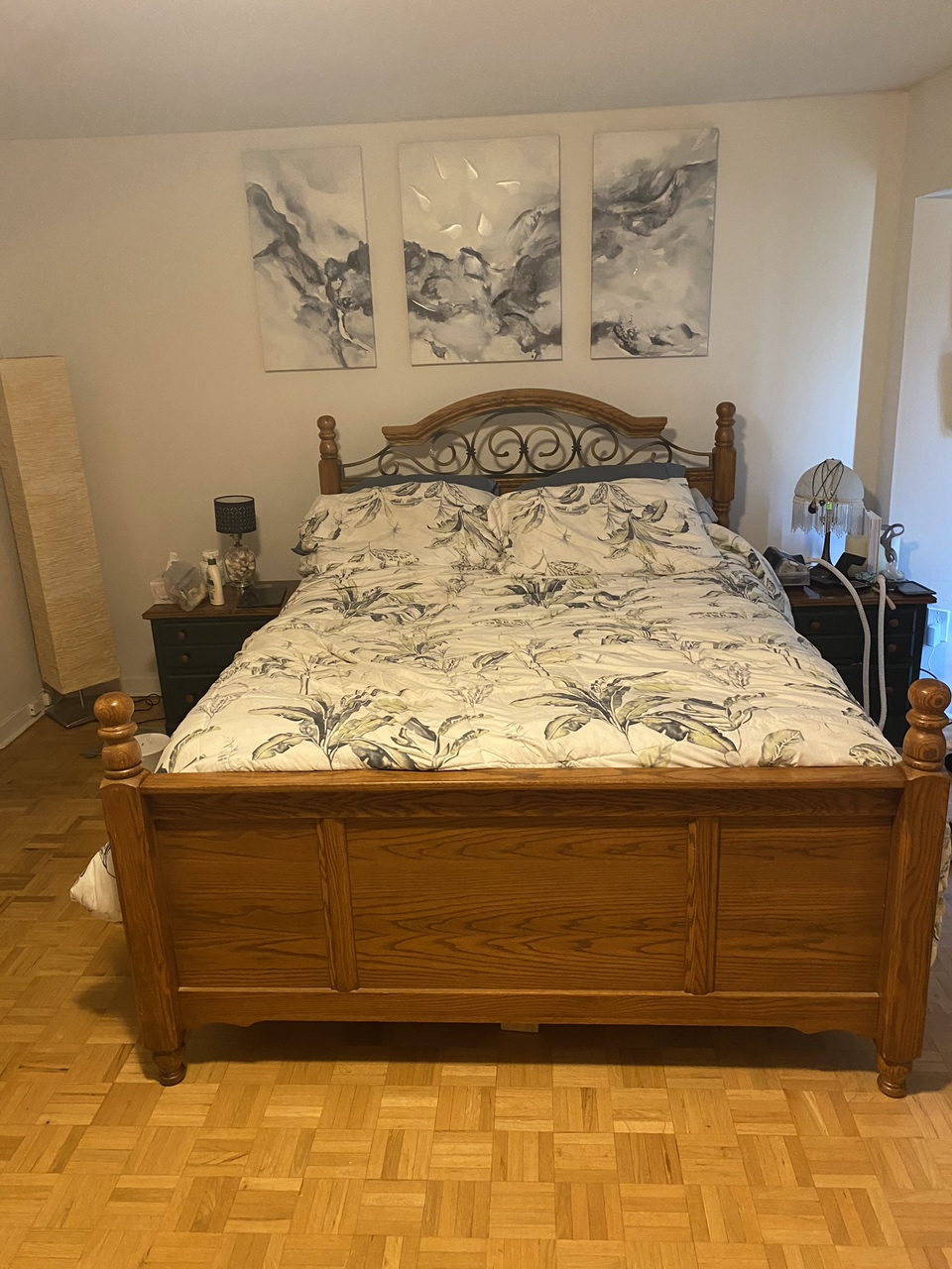 Queen size bed frame - photo 3
