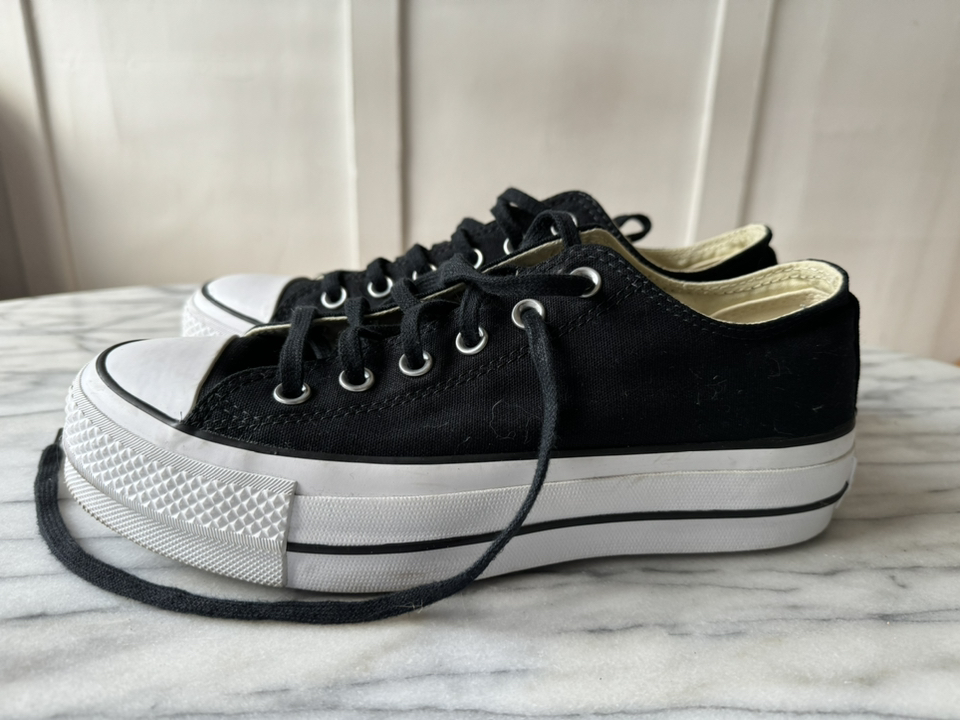 Like new platform chucks (converse)