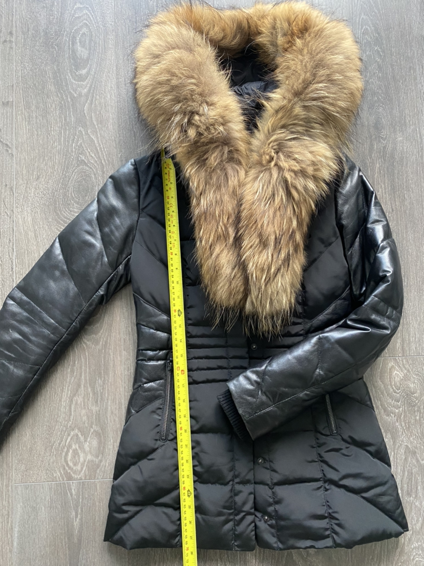 Danier Winter Coat image indicator(5)