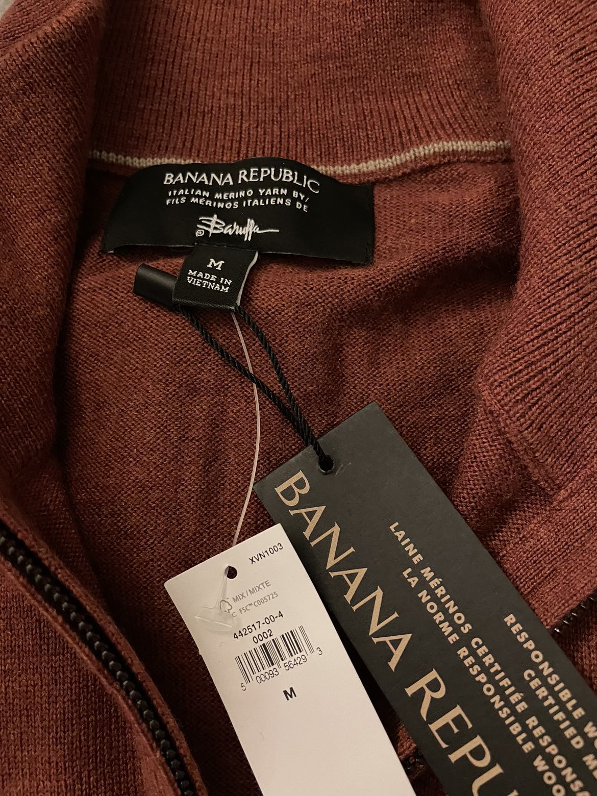Men’s Banana Republic Sweater image indicator(2)