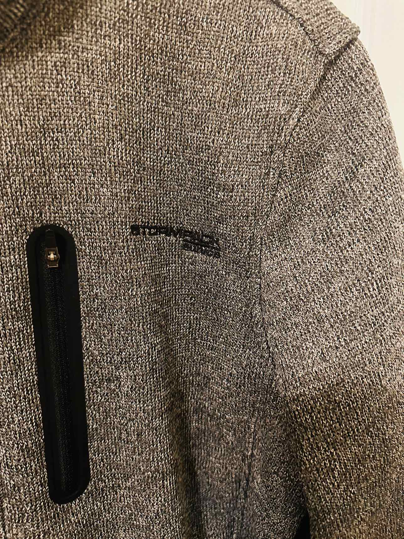 Men’s Winter Jacket image indicator(2)