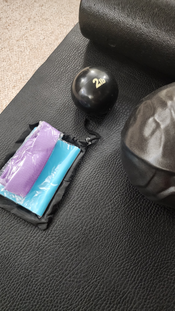 Yoga/Pilates Set - mat, toning ball, resistance band - photo 2