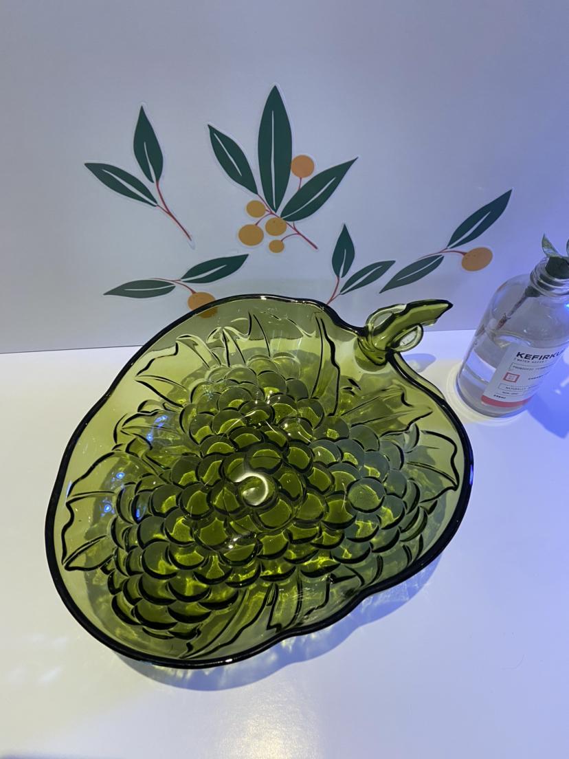 Vintage Indiana Glass Olive Green Grape Bowl image indicator(2)