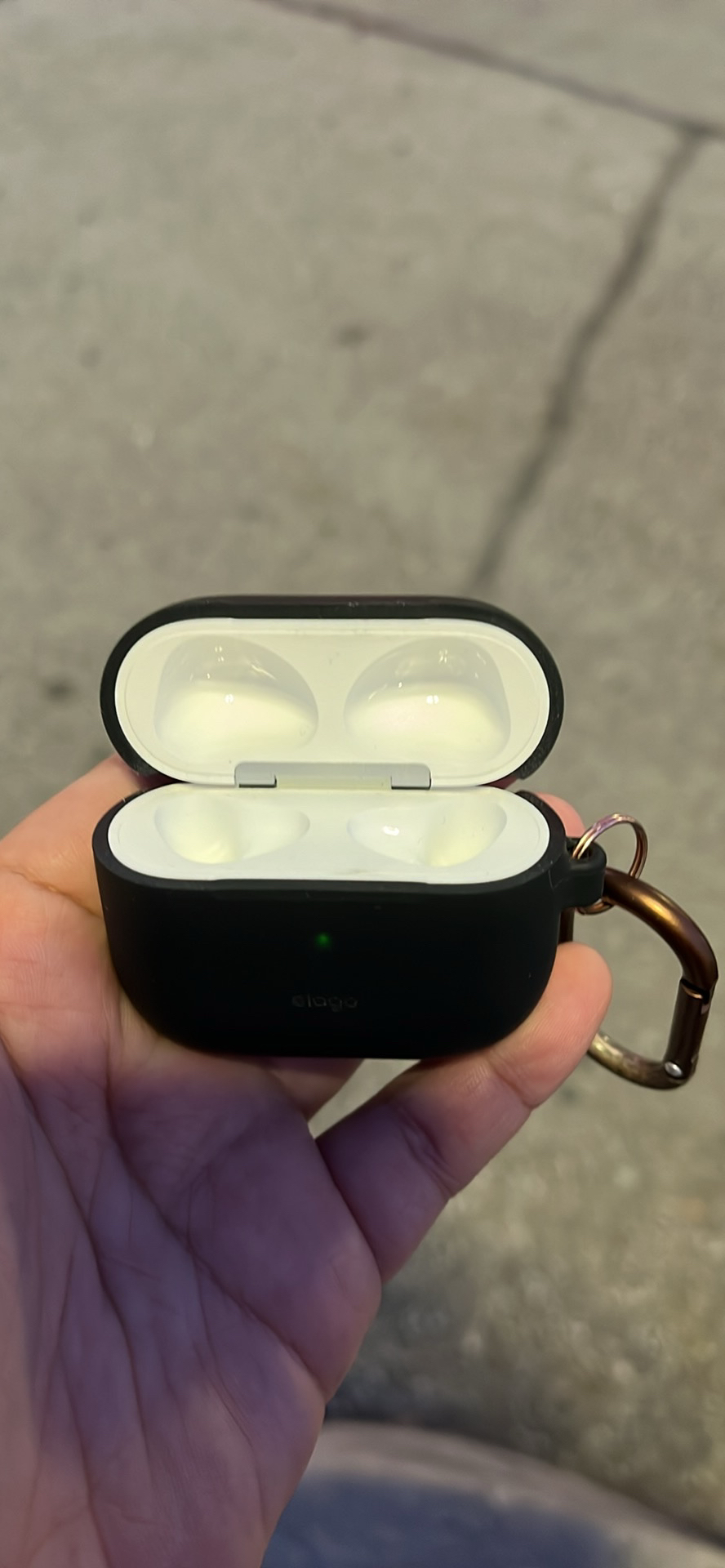 Airpods 3rd generation charging case only - photo 2