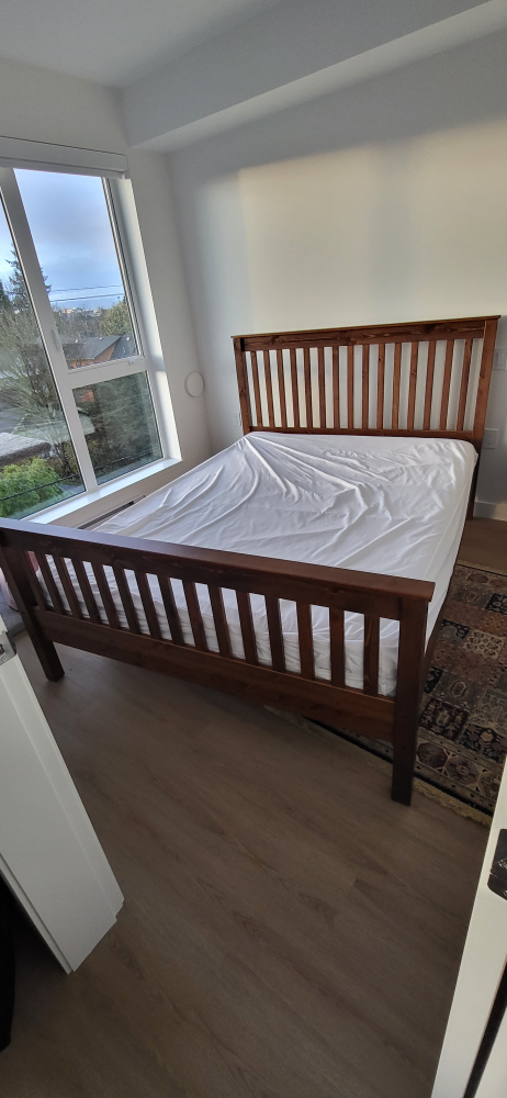 Bed frame, mattress, mattress topper